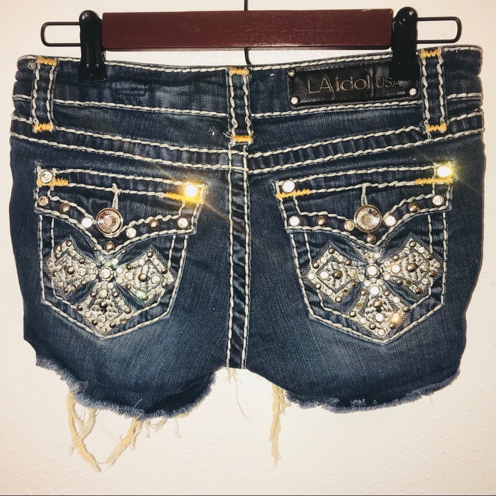 Jean shorts: LA idol